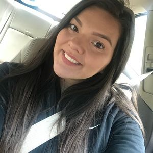 Meet your Posher, Kaylea